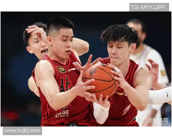 2017年CBA季后赛广东队与深圳队激战回顾与精彩瞬间分析