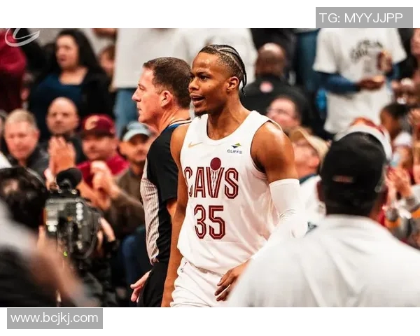 拉普拉塔体操与飓风的激烈对决展现足球魅力与团队精神