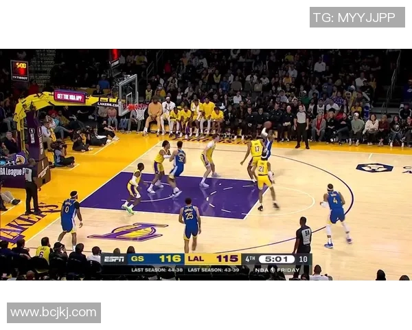 湖人勇士精彩对决回顾12月26日比赛录播全程回放分析 湖人勇士精彩对决回顾12月26日比赛录播全程回放分析