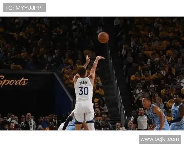 勇士与灰熊精彩对决全场录像回放及赛后分析分享