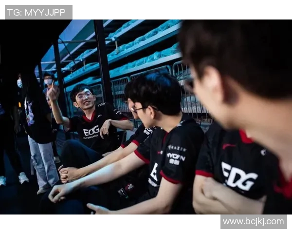 EDG状态引发热议玩家与评论员观点大相径庭 EDG状态引发热议玩家与评论员观点大相径庭