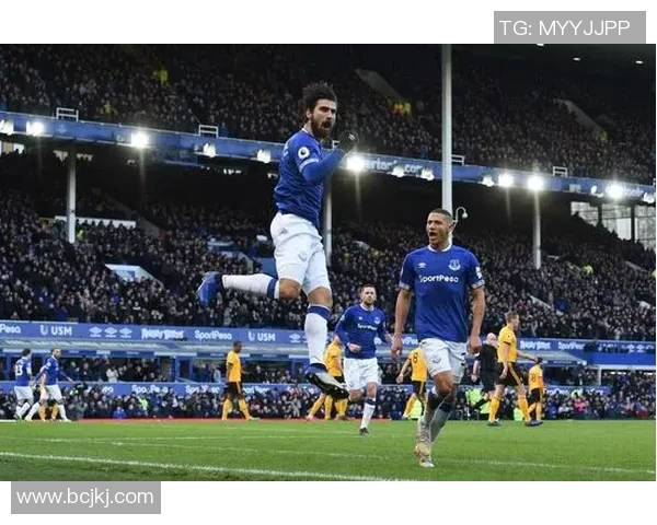 布莱顿与埃弗顿对决前瞻分析双方状态及战术布局探讨