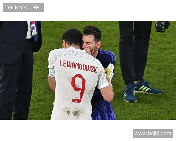 梅西与莱万的巅峰对决谁将成为足球历史的新传奇