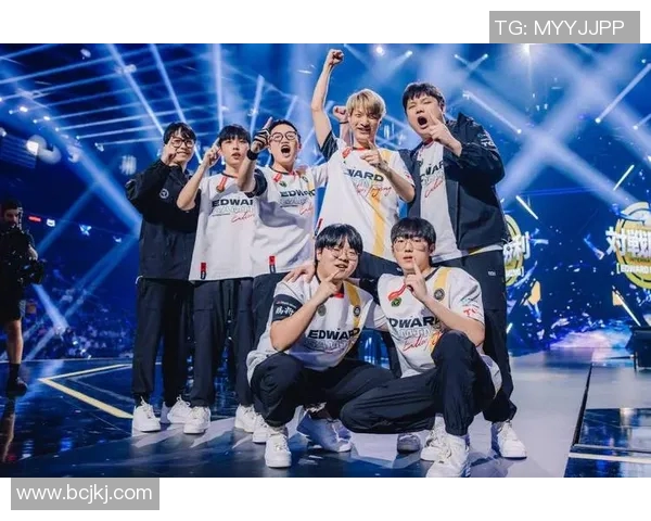 EDG战队在DOTA2赛场上的艰辛征程与辉煌成就全景回顾 EDG战队在DOTA2赛场上的艰辛征程与辉煌成就全景回顾