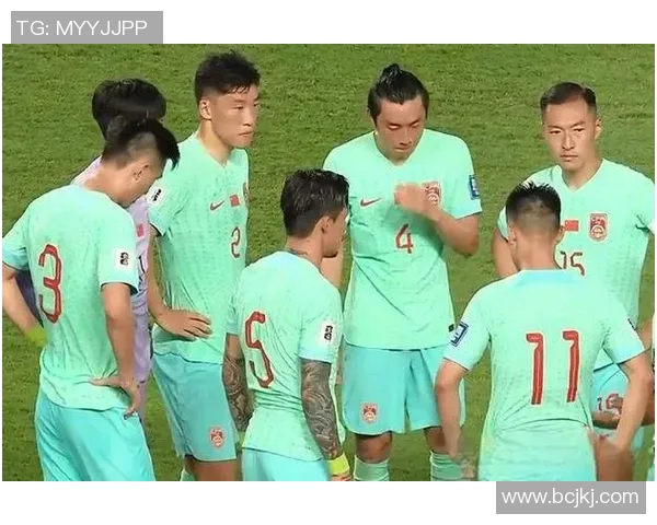上海足球队实力争议引发热议球迷对未来表现充满期待与担忧 上海足球队实力争议引发热议球迷对未来表现充满期待与担忧